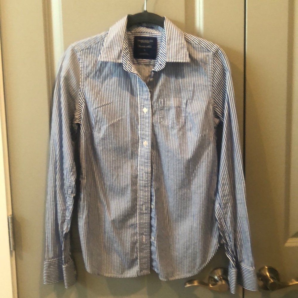 AE Favorite Button Down blue & white stripe Sz 4